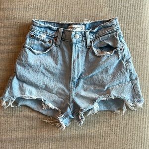 Abercrombie Curve Love High Rise Mom Shorts (25)